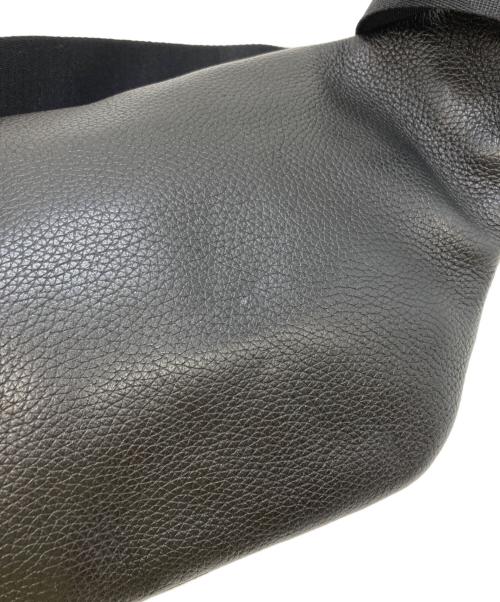 MARC JACOBS（マークジェイコブス）MARC JACOBS (マークジェイコブス) THE LEATHER BELT BAG ブラックの古着・服飾アイテム