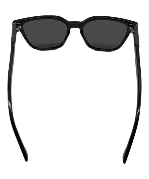 FENDI（フェンディ）FENDI (フェンディ) サングラス ブラックグレー サイズ:53□17 150の古着・服飾アイテム