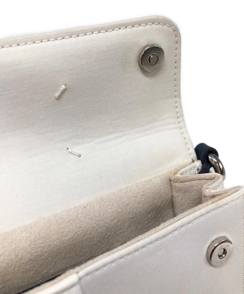 Maison Margiela（メゾンマルジェラ）Maison Margiela (メゾンマルジェラ) ニューロック ホリゾンタル レザーショルダーバッグ ネイビー×ホワイトの古着・服飾アイテム