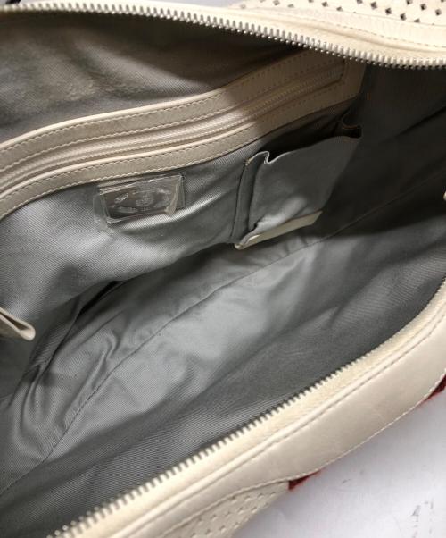 BALLY（バリー）BALLY (バリー) パンチングレザーハーフムーンバッグ アイボリーの古着・服飾アイテム