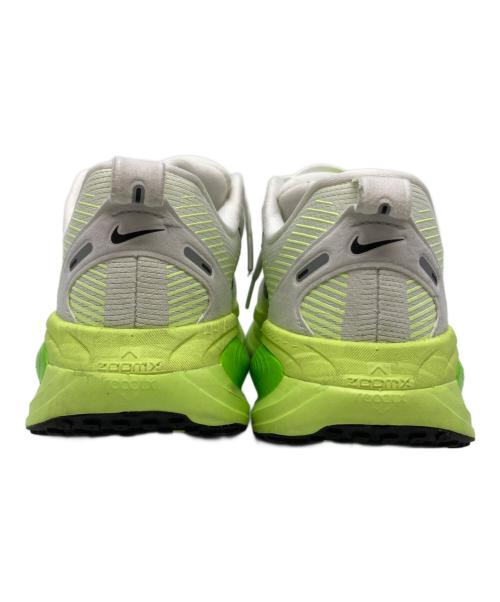 NIKE（ナイキ）NIKE (ナイキ) W Vomero 18  グリーン×ホワイト サイズ:24の古着・服飾アイテム