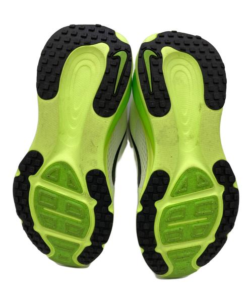 NIKE（ナイキ）NIKE (ナイキ) W Vomero 18  グリーン×ホワイト サイズ:24の古着・服飾アイテム