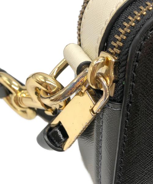 MARC JACOBS（マークジェイコブズ）MARC JACOBS (マークジェイコブス) SNAPSHOT ショルダーバッグ ブラック×ピンクの古着・服飾アイテム