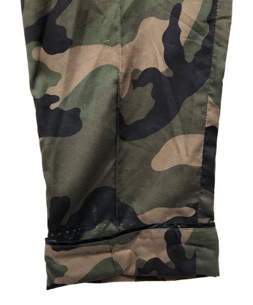 VALENTINO（ヴァレンティノ）VALENTINO (ヴァレンティノ) カモフラ柄 センターシームパンツ カーキ サイズ:50の古着・服飾アイテム