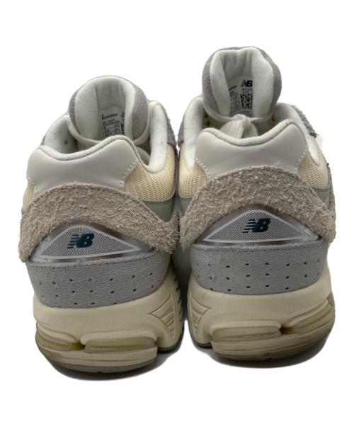 NEW BALANCE（ニューバランス）NEW BALANCE (ニューバランス) 2002R GORE-TEX アイボリー サイズ:SIZE 27cmの古着・服飾アイテム