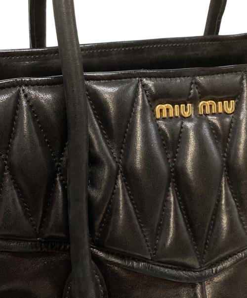MIU MIU（ミュウミュウ）MIU MIU (ミュウミュウ) バイカートートバッグ ブラックの古着・服飾アイテム