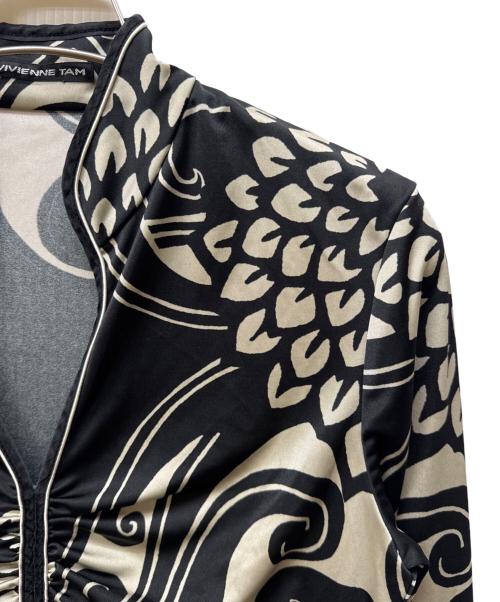 VIVIENNE TAM（ヴィヴィアンタム）VIVIENNE TAM (ヴィヴィアンタム) 総柄セットアップブラウス ブラックの古着・服飾アイテム