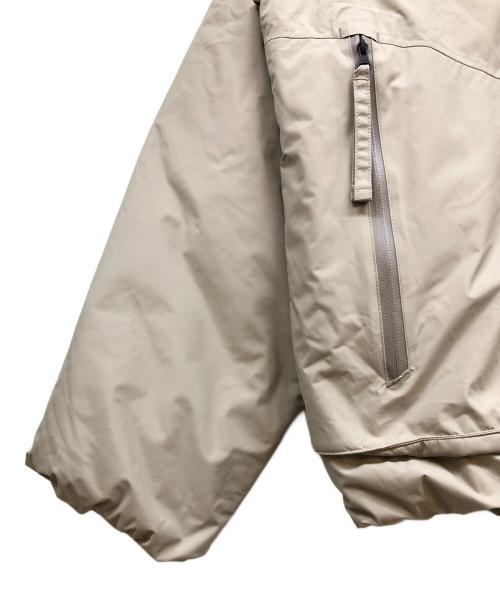 Columbia（コロンビア）Columbia (コロンビア) コーブトゥーストリームダウンジャケット ベージュ サイズ:Mの古着・服飾アイテム