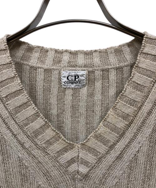 C.P COMPANY（シーピーカンパニー）C.P COMPANY (シーピーカンパニー) オールドコットンリネンVネックニット ベージュ サイズ:4の古着・服飾アイテム