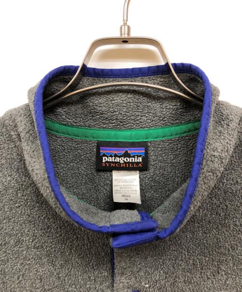Patagonia（パタゴニア）Patagonia (パタゴニア) シンチラスナップボアスウェット グレー サイズ:Mの古着・服飾アイテム