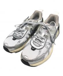 NIKE（ナイキ）の古着「V2K Run "Summit White/Pure Platinum/Light Iron All/Metallic Silver"」｜ホワイト×シルバー