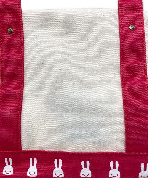 CUNE（キューン）CUNE (キューン) 帆布ボストンバッグ うさぎがいる アイボリー×レッドの古着・服飾アイテム