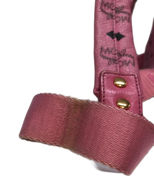 MCM（エムシーエム）MCM (エムシーエム) ヴィセトス スタッズ バックパック ピンクの古着・服飾アイテム