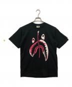 A BATHING APEアベイシングエイプ）の古着「TIE DYE TWIST SHARK TEE」｜ブラック×ピンク