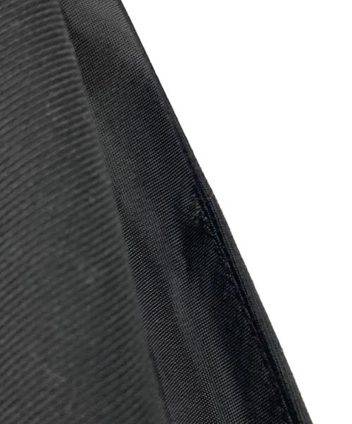 Bibiy.（ビビィ）Bibiy. (ビビィ) ALEXA FLOWER ROMPERS ブラック サイズ:SIZE Freeの古着・服飾アイテム