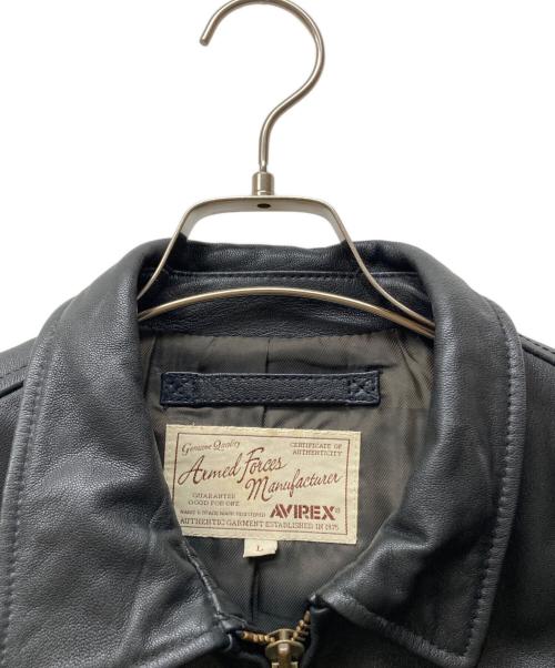 AVIREX（アヴィレックス）AVIREX (アヴィレックス) PATCHED TRUCKER JACKET ブラック サイズ:SIZE Lの古着・服飾アイテム