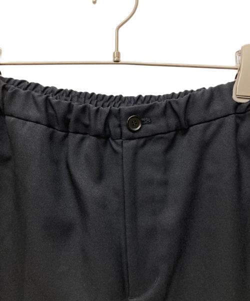 everone（エブリワン）everone (エブリワン) POLYESTER TWILL EASY SLACKS/ポリエステルツイルイージースラックス ネイビー サイズ:Mの古着・服飾アイテム