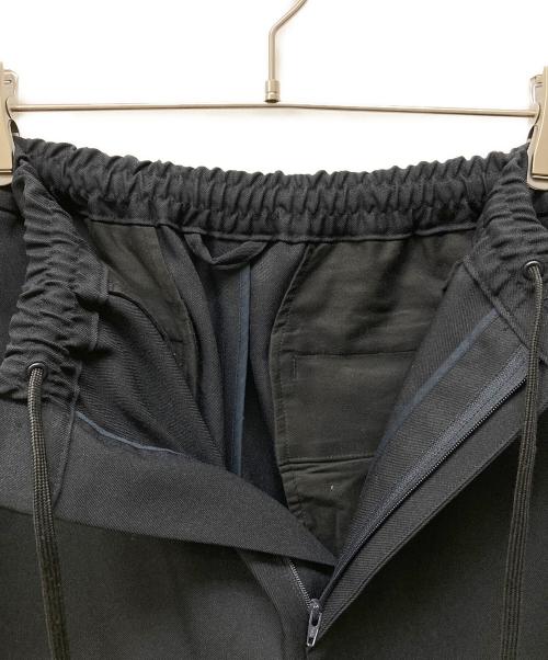 everone（エブリワン）everone (エブリワン) POLYESTER TWILL EASY SLACKS/ポリエステルツイルイージースラックス ネイビー サイズ:Mの古着・服飾アイテム