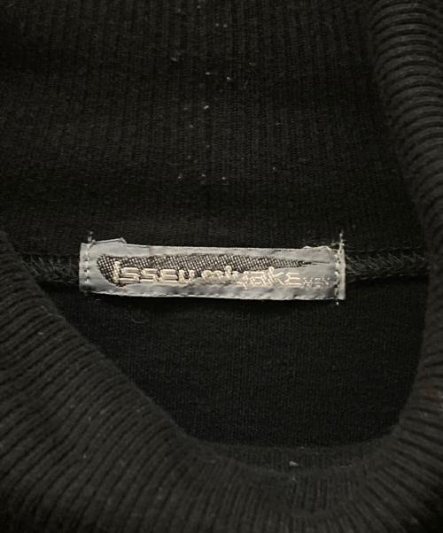 ISSEY MIYAKE MEN（イッセイミヤケメン）ISSEY MIYAKE MEN (イッセイミヤケメン) タートルネックカットソー ブラック サイズ:Mの古着・服飾アイテム