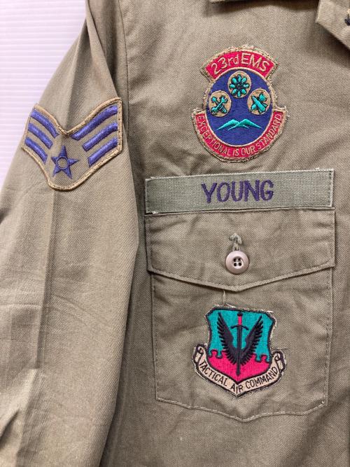 US ARMY（ユーエスアーミー）US ARMY (ユーエスアーミー) U.S.AIR FORCE ユーティリティシャツ カーキ サイズ:15 1/2×33の古着・服飾アイテム
