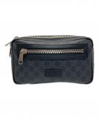 GUCCIグッチ）の古着「GGスプリーム ボディバッグ」｜グレー