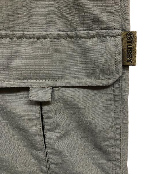 stussy（ステューシー）stussy (ステューシー) SURPLUS (サープラス) ナイロンカーゴパンツ グレー サイズ:34の古着・服飾アイテム