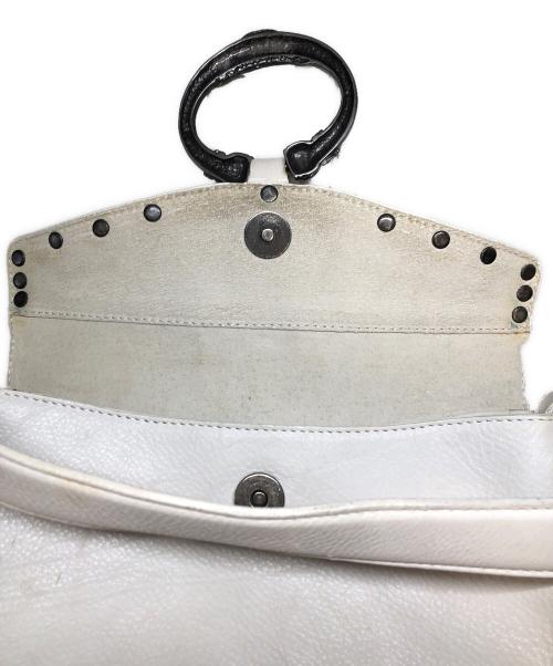 DOLCE & GABBANA（ドルチェ＆ガッバーナ）DOLCE & GABBANA (ドルチェ＆ガッバーナ) バックル付きミニハンドバッグ ホワイトの古着・服飾アイテム