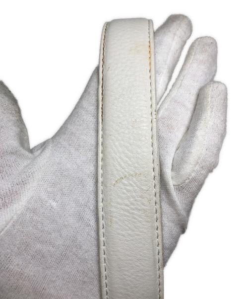 DOLCE & GABBANA（ドルチェ＆ガッバーナ）DOLCE & GABBANA (ドルチェ＆ガッバーナ) バックル付きミニハンドバッグ ホワイトの古着・服飾アイテム