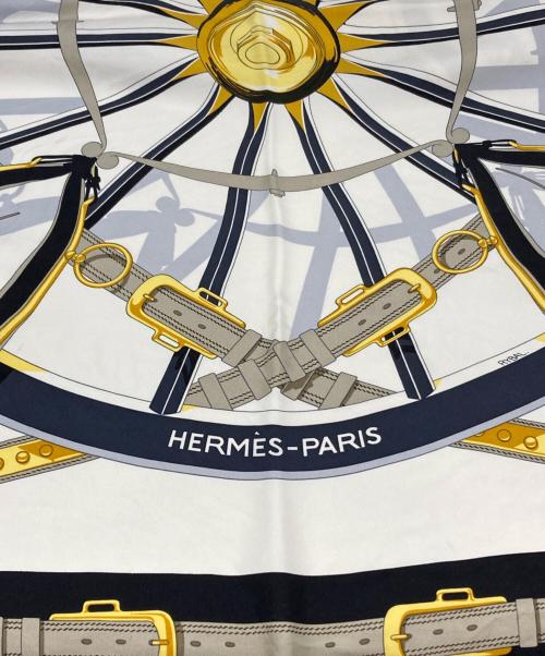 HERMES（エルメス）HERMES (エルメス) カレ90 EN ROUE LIBRE 「自由への車輪」 ブラン/ノワール/ゴールドの古着・服飾アイテム