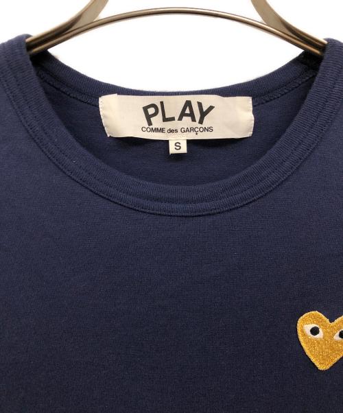 PLAY COMME des GARCONS（プレイコムデギャルソン）PLAY COMME des GARCONS (プレイコムデギャルソン) ハートパッチTシャツ ネイビー サイズ:Sの古着・服飾アイテム