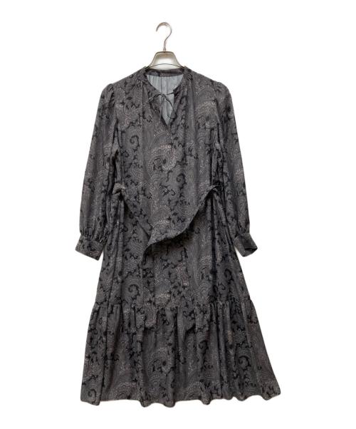23区（ニジュウサンク）23区 (ニジュウサンク) 【洗える】Rattiペイズリープリント ティアード ワンピース グレー サイズ:38の古着・服飾アイテム