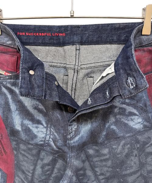 DIESEL（ディーゼル）DIESEL (ディーゼル) デジタルプリントデニムパンツ インディゴ サイズ:28の古着・服飾アイテム
