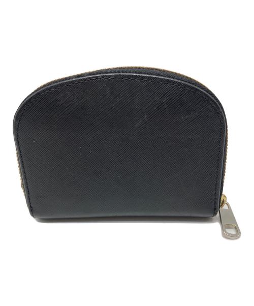 A.P.C.（アーペーセー）A.P.C. (アーペーセー) ブラックエンボス レザーハーフムーンウォレット ブラック×ゴールドの古着・服飾アイテム