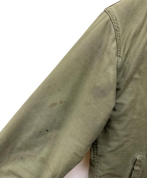 U'S NAVY（ユーエスネイビー）U'S NAVY (ユーエスネイビー) a-2デッキジャケット カーキ サイズ:不明の古着・服飾アイテム