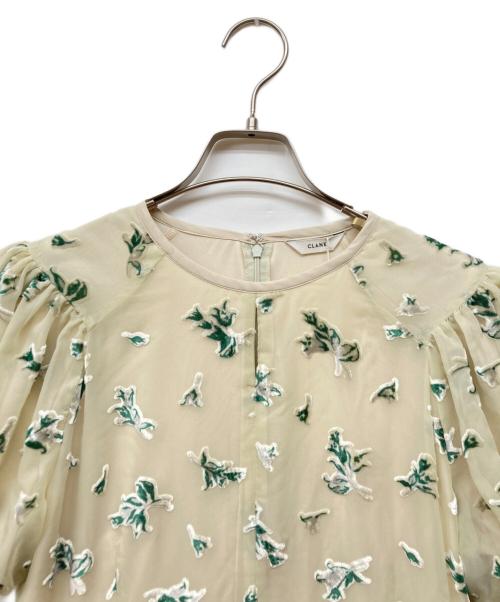 CLANE（クラネ）CLANE (クラネ) FLOWER OPAL PUFF ONEPIECE アイボリー サイズ:2の古着・服飾アイテム