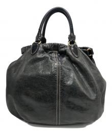 MIU MIU（ミュウミュウ）の古着「シャーリングレザートートバッグ」｜ブラック