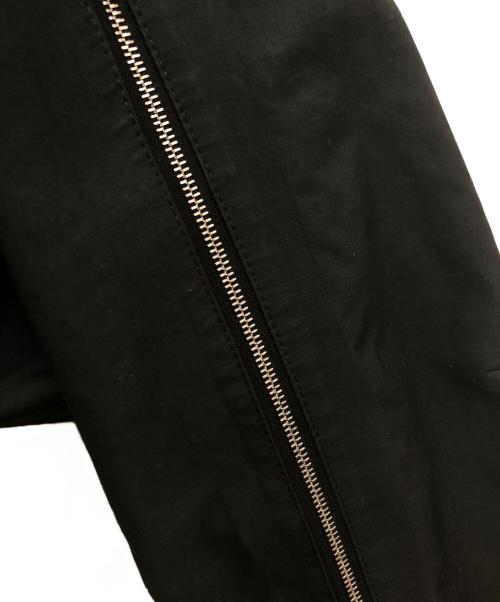 Ferragamo（フェラガモ）Ferragamo (フェラガモ) ハイネックベルトウエストコート ブラック サイズ:40の古着・服飾アイテム