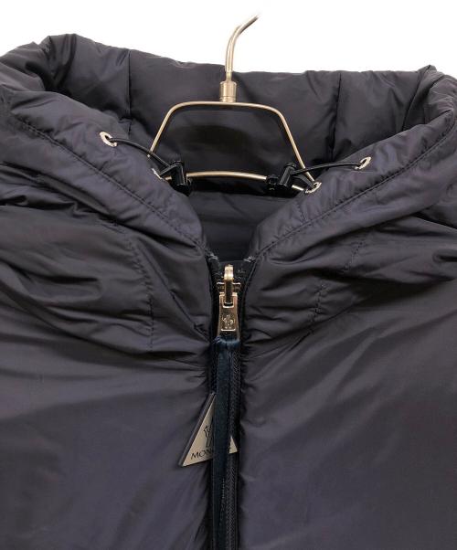 MONCLER（モンクレール）MONCLER (モンクレール) MONDEGO(モンデゴ) ホワイト×ネイビー サイズ:3 未使用品の古着・服飾アイテム