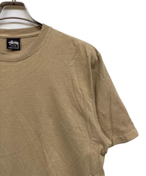 stussy（ステューシー）stussy (ステューシー) ピグメントダイバックロゴTシャツ ベージュ サイズ:Ⅿ 未使用品の古着・服飾アイテム