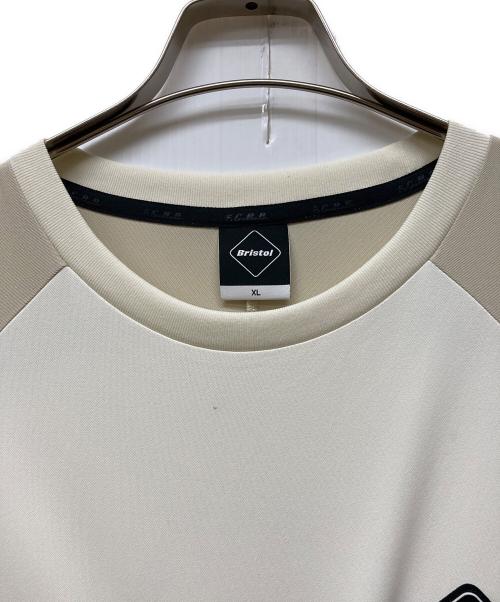 F.C.R.B.（エフシーレアルブリストル）F.C.R.B. (エフシーレアルブリストル) STREAM LINE L/S TOP アイボリー サイズ:XLの古着・服飾アイテム