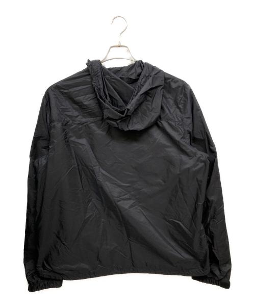 PRADA（プラダ）PRADA (プラダ) ロゴプレートフーテッドナイロンジャケット ブラック サイズ:56の古着・服飾アイテム