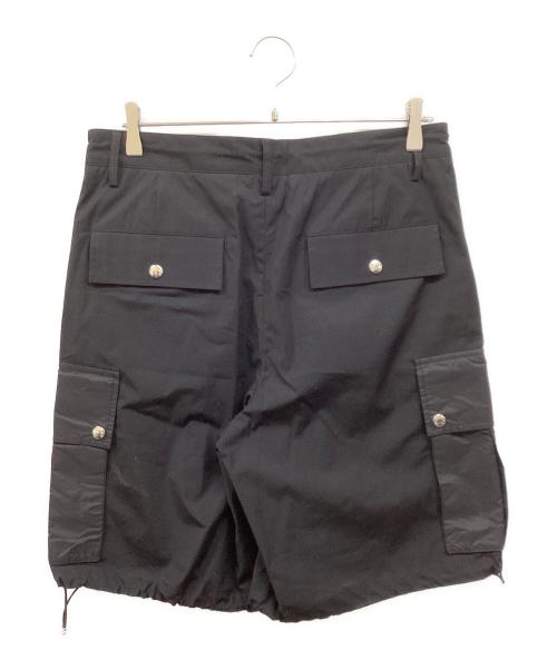 MONCLER（モンクレール）MONCLER (モンクレール) カーゴハーフパンツ ブラック サイズ:46の古着・服飾アイテム