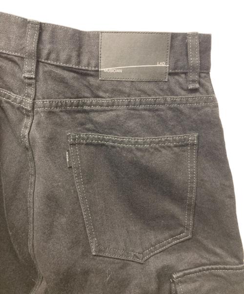 LAD MUSICIAN（ラッドミュージシャン）LAD MUSICIAN (ラッドミュージシャン) 12oz Denim Shoe Flare Cargo Pants ブラック サイズ:42の古着・服飾アイテム