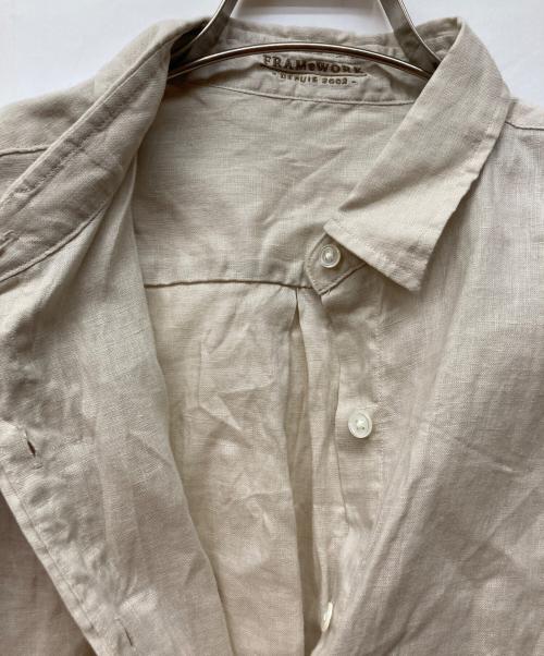 FRAMeWORK（フレームワーク）FRAMeWORK (フレームワーク) フレンチリネンレギュラーシャツ ベージュ サイズ:FREEの古着・服飾アイテム
