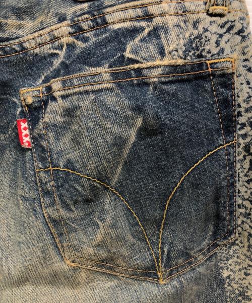 Hysteric Glamour（ヒステリックグラマー）Hysteric Glamour (ヒステリックグラマー) パイソン柄スタッズデニムパンツ インディゴ サイズ:32の古着・服飾アイテム