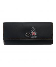 COACH（コーチ）の古着「ミッキーコラボターンロックロングウォレット」｜ブラック
