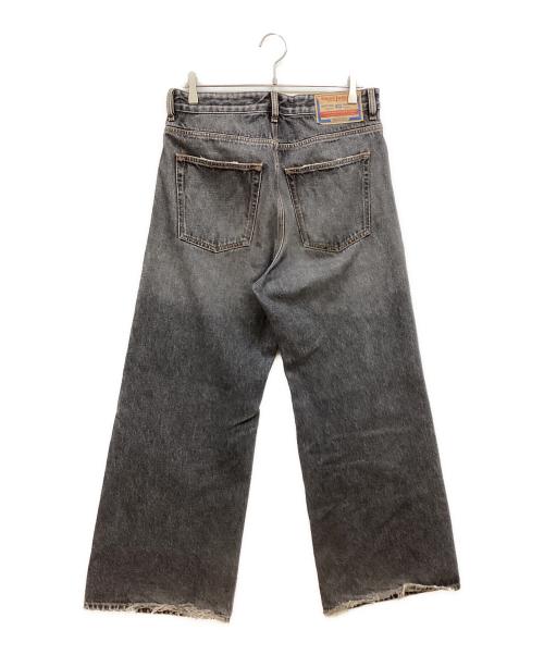 DIESEL（ディーゼル）DIESEL (ディーゼル) RELAXED JEANS D-RISEリラックスジーンズディーライズ グレー サイズ:30の古着・服飾アイテム