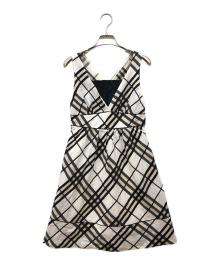 BURBERRY BLUE LABEL（バーバリー ブルー レーベル）の古着「リネン混ノバチェックノースリーブミニワンピース」｜ホワイト×ブラック