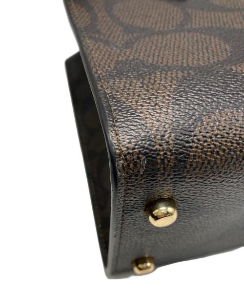 COACH（コーチ）COACH (コーチ) マギー スモール トート・ブロックド シグネチャー キャンバス ブラック×ブラウンの古着・服飾アイテム