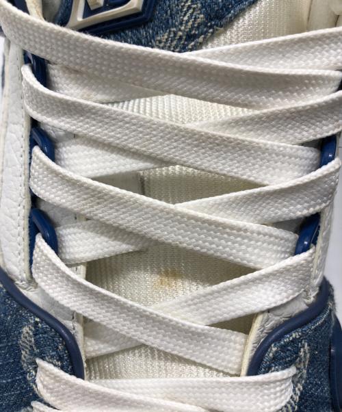 LOUIS VUITTON（ルイ ヴィトン）LOUIS VUITTON (ルイ ヴィトン) LVトレイナー ライン モノグラム デニム ローカット スニーカー ブルー インディゴ×ホワイト サイズ:８の古着・服飾アイテム